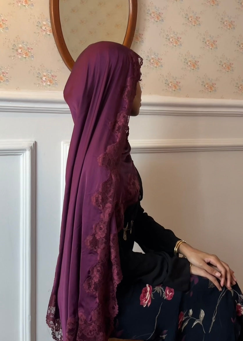 Dahilia Satin Lace Scarf