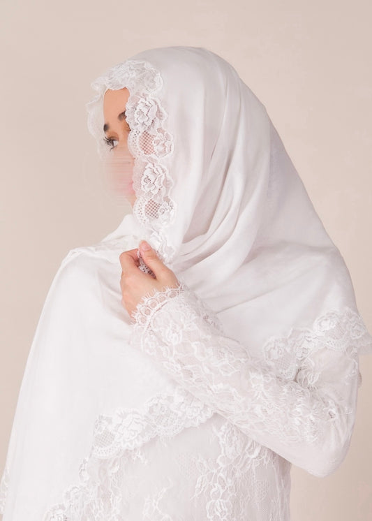 Suci full modal with shimmer lace