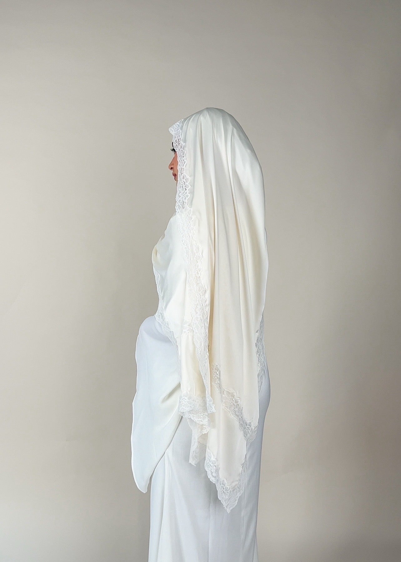 Melati satin Full lace Ivory Scarf